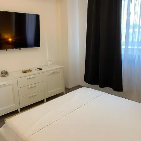 Gooapartments One Mamaia Nord Apartmán *
